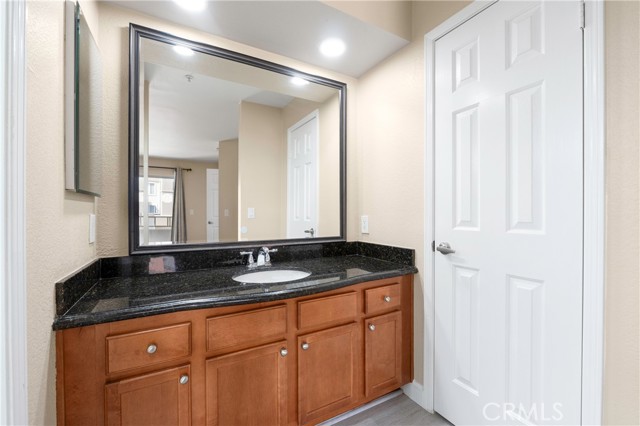 Detail Gallery Image 20 of 36 For 1010 La Terraza #207,  Corona,  CA 92879 - 2 Beds | 2 Baths