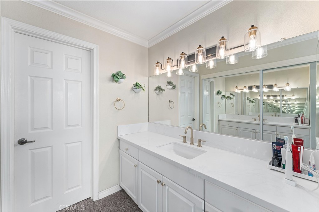 MLS #OC25249407 image #15