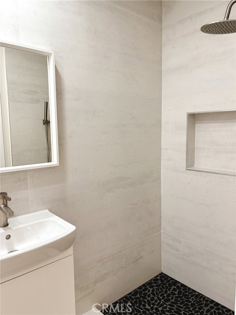 Detail Gallery Image 25 of 29 For 6515 Cimarron, Los Angeles,  CA 90047 - 3 Beds | 2 Baths