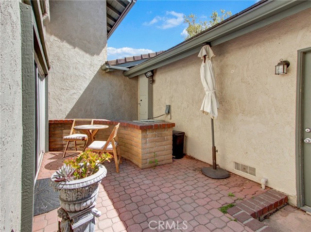 Detail Gallery Image 4 of 29 For 6587 E via Fresco, Anaheim Hills,  CA 92807 - 3 Beds | 3 Baths