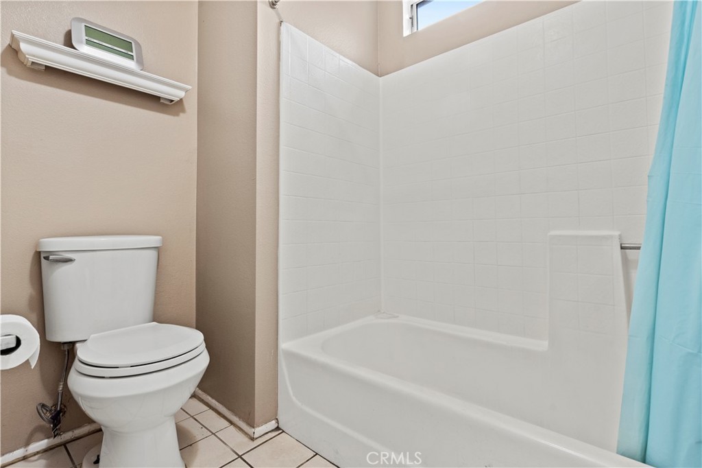 https://media.crmls.org/medias/2b67eb6f-36df-4b68-aaf8-aa2afa11d937.jpg?preset=X-Large