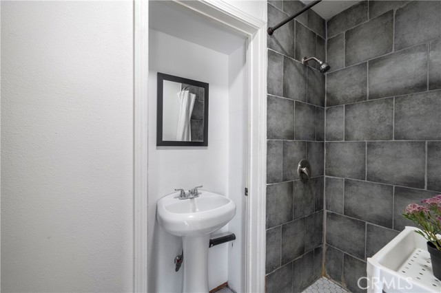 3855 Gilman Road, El Monte CA: https://media.crmls.org/medias/2b683a21-bf97-40f3-851c-0fffeabb0aba.jpg