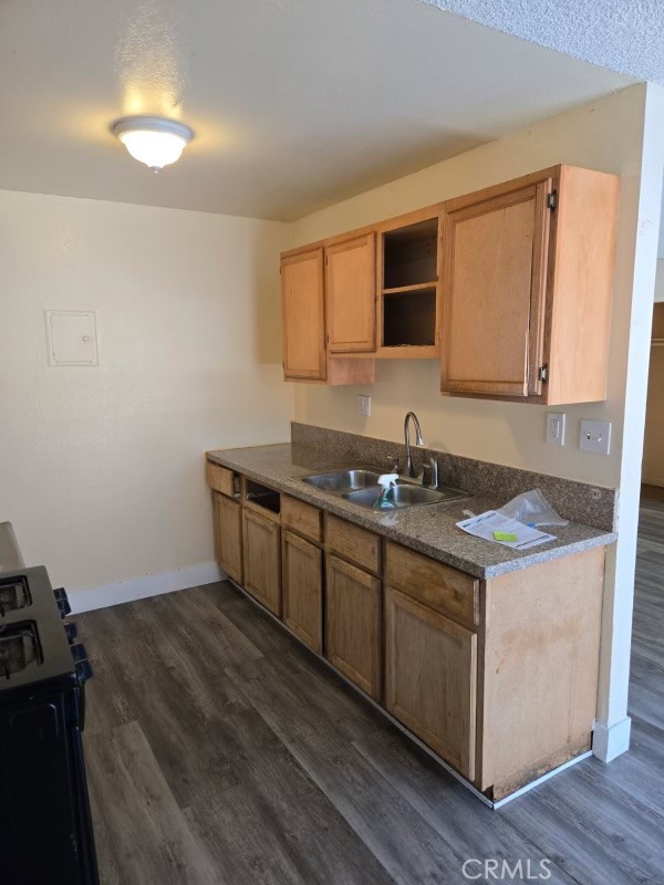 Detail Gallery Image 1 of 2 For 14805 Chase St #107,  Panorama City,  CA 91402 - 2 Beds | 1 Baths