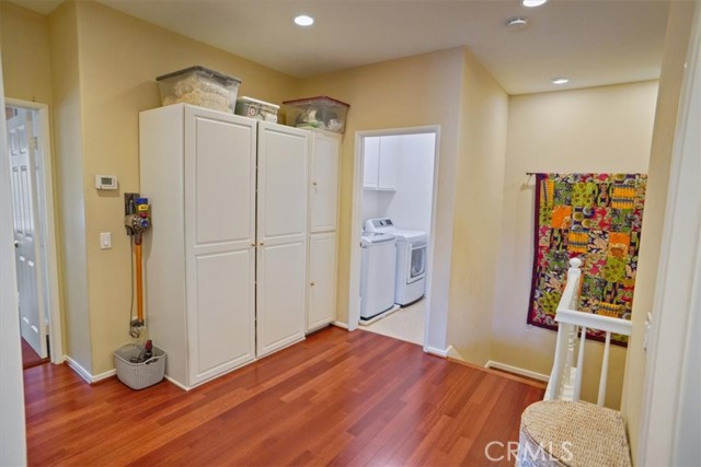 27955 Trillium Lane, Valencia CA: https://media.crmls.org/medias/2b693742-8bb7-4a30-b280-b8e1bbb55718.jpg