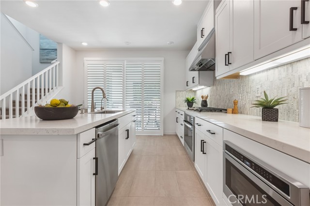 285 Lodestar, Tustin CA: https://media.crmls.org/medias/2b697a28-661b-4b94-8128-cff23ded1bba.jpg