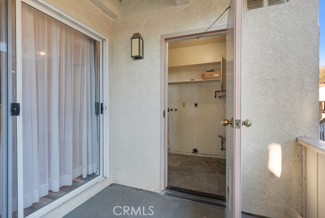 Detail Gallery Image 25 of 45 For 5744 Oak Bend Ln #203,  Oak Park,  CA 91377 - 1 Beds | 1 Baths