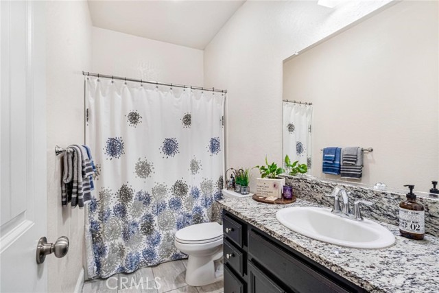 Detail Gallery Image 17 of 35 For 1553 N State, Fresno,  CA 93722 - 3 Beds | 2 Baths