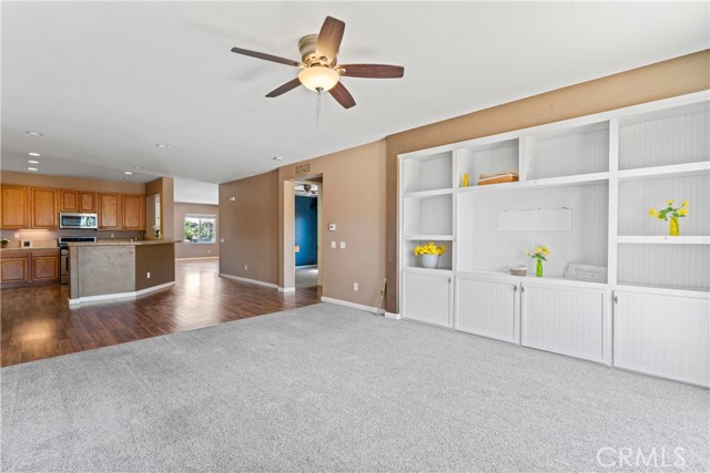 13275 Lone Pine Court, Hesperia CA: https://media.crmls.org/medias/2b6b4997-7fd8-47d1-886b-69837398c660.jpg