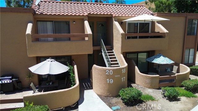1400 W Edgehill Road, San Bernardino CA: https://media.crmls.org/medias/2b6b6b31-a3f4-424f-a3f9-52b4d23d0320.jpg