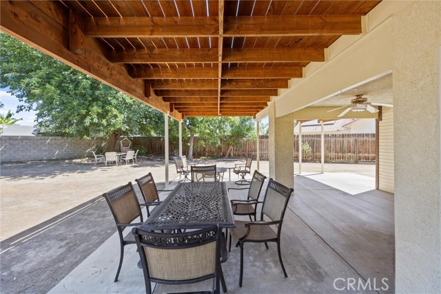 Detail Gallery Image 32 of 39 For 601 Las Arenas Ct, Bakersfield,  CA 93314 - 3 Beds | 2/1 Baths