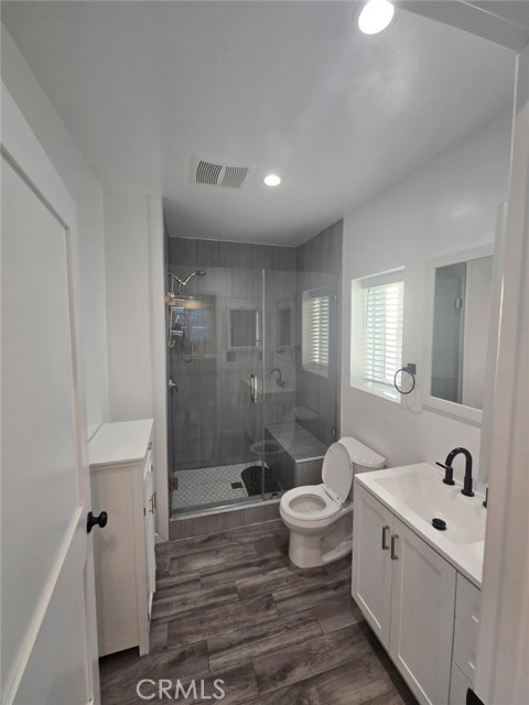 4919 3/4 TWINING Street, El Sereno CA: https://media.crmls.org/medias/2b6c4c27-994c-48e1-8596-0ae0e53c4d8d.jpg