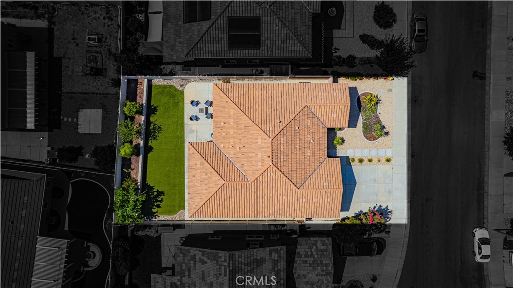 https://media.crmls.org/medias/2b6d3b30-4aa5-469d-a006-5b51334a873e.jpg?preset=X-Large