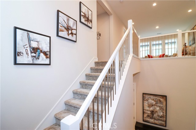 390 Riverbend, Lake Forest CA: https://media.crmls.org/medias/2b6e9db4-89cd-41b5-ab14-644219ed23e4.jpg