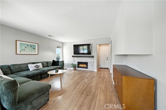 Image 22 of 55 For 24089 Morella Circle