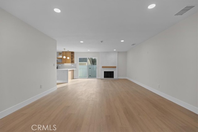 Detail Gallery Image 5 of 32 For 23217 Anza Ave, Torrance,  CA 90505 - 4 Beds | 3 Baths