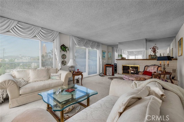 641 13th Street, Manhattan Beach, California 90266, 4 Bedrooms Bedrooms, ,1 BathroomBathrooms,Residential,Sold,13th,SB22214141