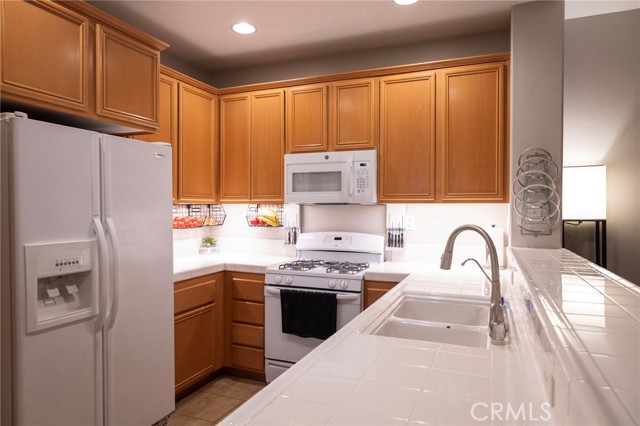 Detail Gallery Image 8 of 29 For 1800 E Lakeshore #1803,  Lake Elsinore,  CA 92530 - 3 Beds | 2/1 Baths