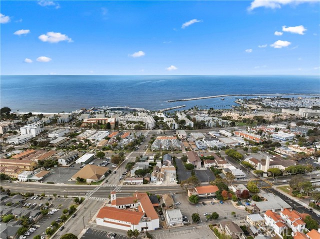 Detail Gallery Image 28 of 35 For 108 N Pacific Coast Hwy, Redondo Beach,  CA 90277 - 2 Beds | 1 Baths