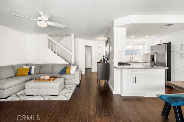 Detail Gallery Image 10 of 33 For 2542 Back Bay Loop #30,  Costa Mesa,  CA 92627 - 3 Beds | 2/1 Baths