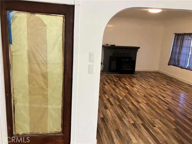 Detail Gallery Image 13 of 43 For 1818 W 81st, Los Angeles,  CA 90047 - 4 Beds | 3/1 Baths