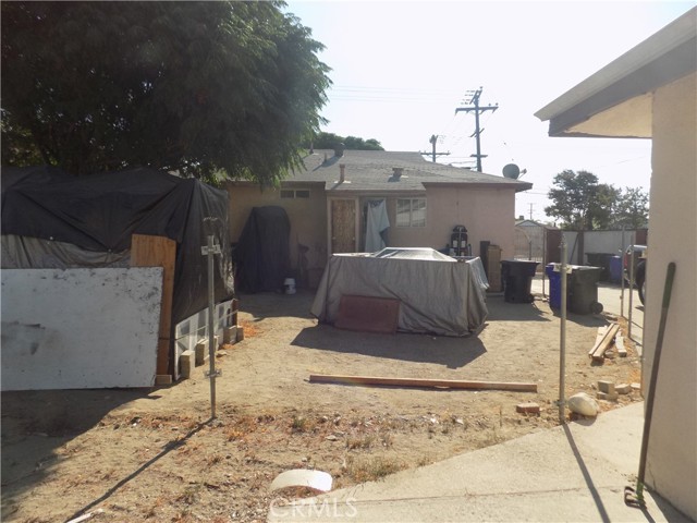 9896 Cypress Avenue, Fontana CA: https://media.crmls.org/medias/2b71ce6c-e3c0-4147-8b29-29d0f90d6feb.jpg