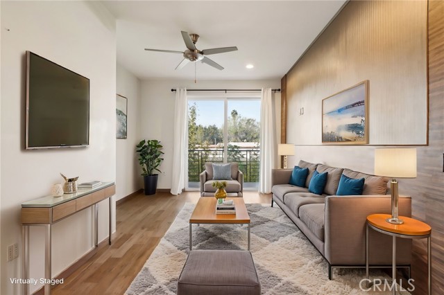 Detail Gallery Image 9 of 41 For 903 S New Hampshire Ave #303,  Los Angeles,  CA 90006 - 3 Beds | 2 Baths