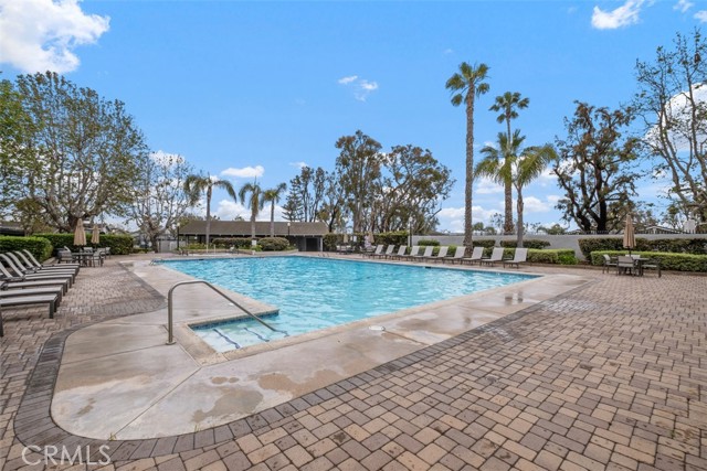 3341 Calle La Veta, San Clemente CA: https://media.crmls.org/medias/2b729224-045b-449a-9402-1c758f2894f0.jpg
