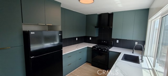 Detail Gallery Image 3 of 53 For 18822 Cranbrook, Torrance,  CA 90504 - 3 Beds | 1 Baths