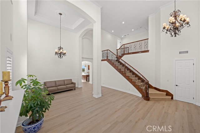 Detail Gallery Image 9 of 52 For 4021 Humboldt Ln, Yorba Linda,  CA 92886 - 5 Beds | 3/1 Baths