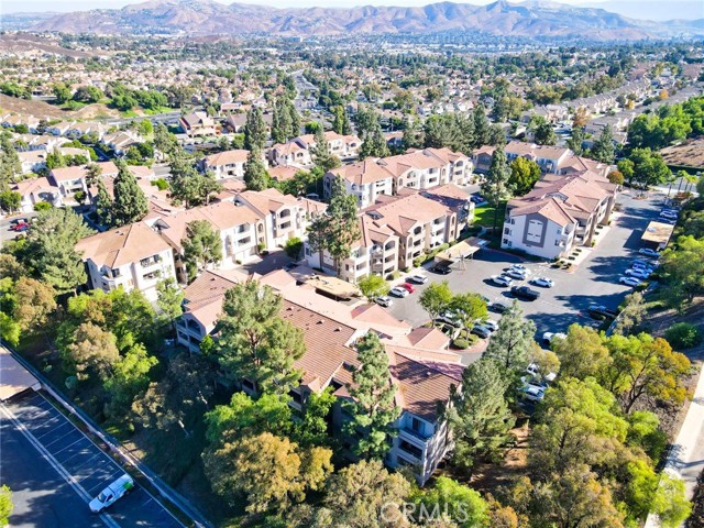 Detail Gallery Image 3 of 36 For 1035 La Terraza Cir #101,  Corona,  CA 92879 - 2 Beds | 2 Baths