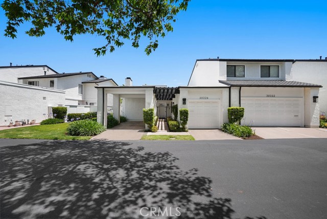 30326 Via Reata, Laguna Niguel CA: https://media.crmls.org/medias/2b738cd0-6079-456c-aca5-2b7babc3c608.jpg