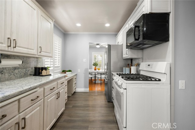 19529 Donora Avenue, Torrance CA: https://media.crmls.org/medias/2b73fbe5-74a5-4dd2-8113-da52ad797468.jpg