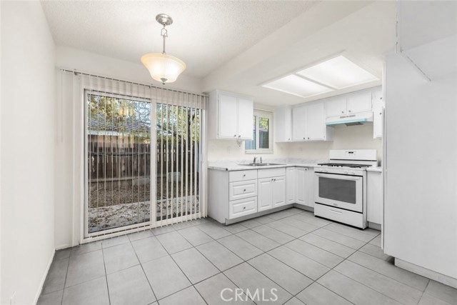 Detail Gallery Image 11 of 27 For 324 E Avenue Q7, Palmdale,  CA 93550 - 2 Beds | 2 Baths