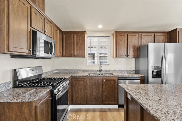 Detail Gallery Image 9 of 36 For 256 Mary Kay Ln, Bakersfield,  CA 93308 - 3 Beds | 2 Baths