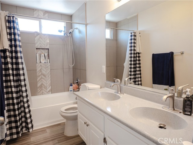 1870 Rosemont Circle, San Jacinto CA: https://media.crmls.org/medias/2b748ec4-ed5f-4927-a768-e36c332d353a.jpg
