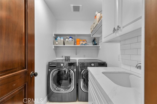 Detail Gallery Image 35 of 37 For 1009 8th St, Manhattan Beach,  CA 90266 - 6 Beds | 4/1 Baths