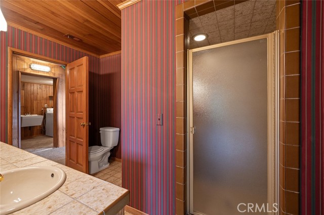 Detail Gallery Image 32 of 66 For 1258 Yosemite Dr, Lake Arrowhead,  CA 92352 - 5 Beds | 4 Baths
