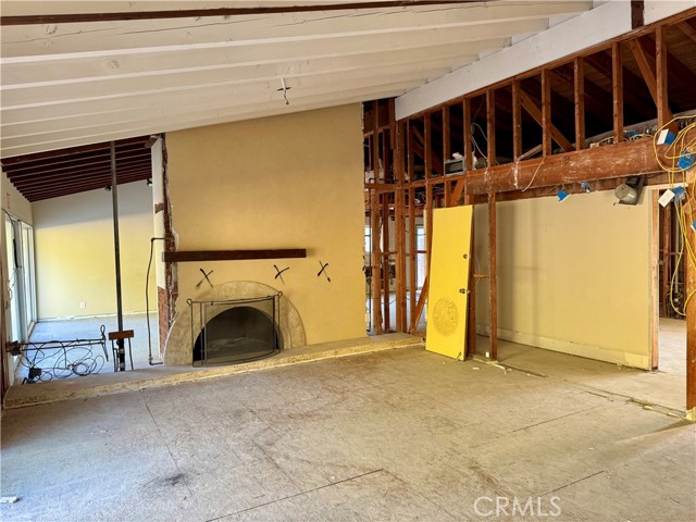 1412 Santiago Dr, Newport Beach CA: https://media.crmls.org/medias/2b755121-8eed-4361-b44f-0d245df5bb1e.jpg