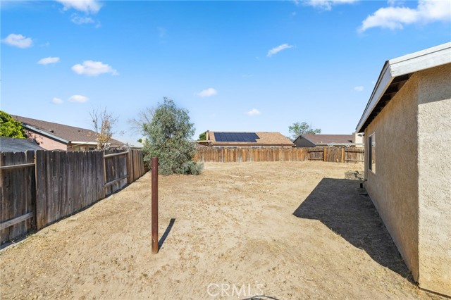 3112 Echo Drive, Rosamond CA: https://media.crmls.org/medias/2b75686a-9706-4f3b-b6fa-a81ec0ad1bf3.jpg