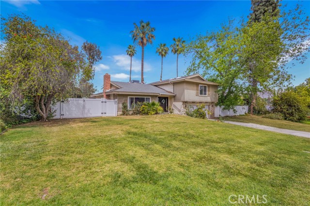 Detail Gallery Image 6 of 67 For 2367 Deerhorn Dr, Riverside,  CA 92506 - 4 Beds | 2/1 Baths