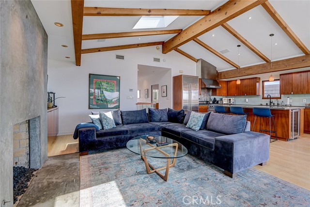 3205 Bayview Drive, Manhattan Beach, California 90266, 5 Bedrooms Bedrooms, ,5 BathroomsBathrooms,Residential,For Sale,Bayview,SB26067701