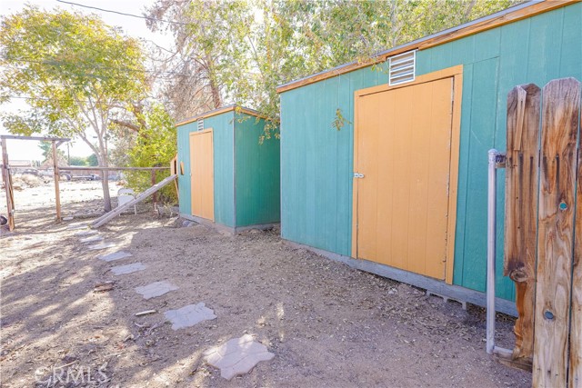 14415 Erie, Apple Valley CA: https://media.crmls.org/medias/2b773149-1041-4d7d-8ab5-6e87dea7ebb0.jpg