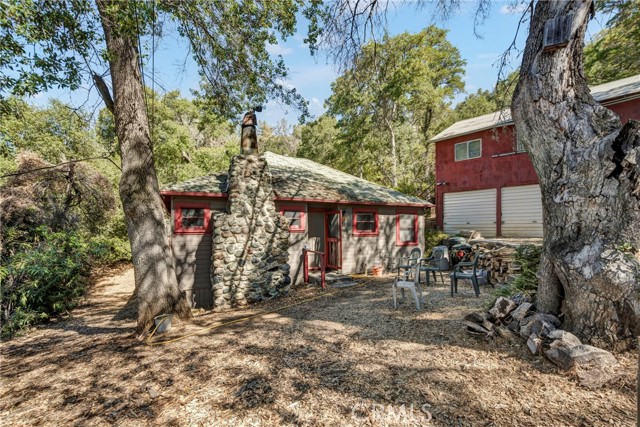 Detail Gallery Image 10 of 17 For 2690 Carmel Ave, Clearlake,  CA 95424 - 2 Beds | 1 Baths