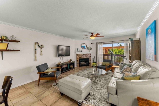 Detail Gallery Image 7 of 31 For 2101 E 21st #212,  Signal Hill,  CA 90755 - 2 Beds | 2 Baths