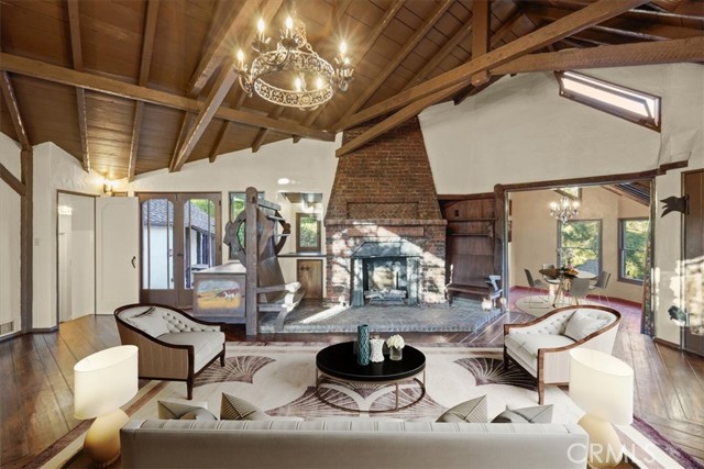 Detail Gallery Image 12 of 69 For 1855 Verdugo Knolls Dr, Glendale,  CA 91208 - 3 Beds | 2 Baths