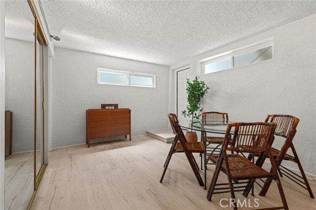 1800 Highland Avenue, Manhattan Beach CA: https://media.crmls.org/medias/2b78a0d8-7132-4c44-999a-ae22f31af9c9.jpg