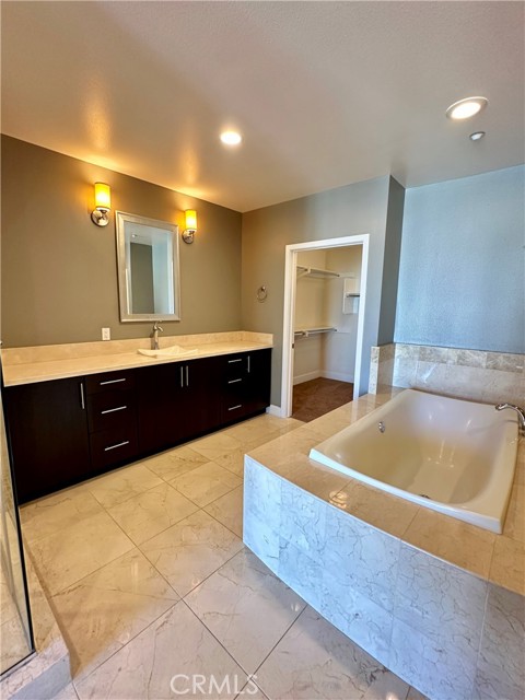 Detail Gallery Image 17 of 21 For 402 Rockefeller #407,  Irvine,  CA 92612 - 2 Beds | 2/1 Baths