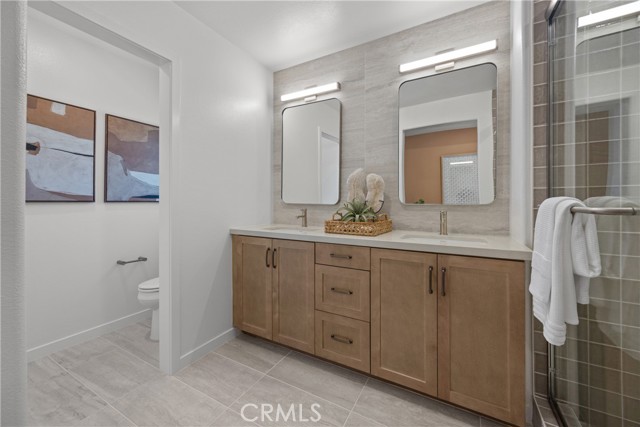 Detail Gallery Image 7 of 14 For 7373 Suva St, Downey,  CA 90240 - 3 Beds | 3/1 Baths