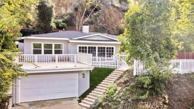 Detail Gallery Image 1 of 1 For 17742 Alonzo Pl, Encino,  CA 91316 - 3 Beds | 2 Baths