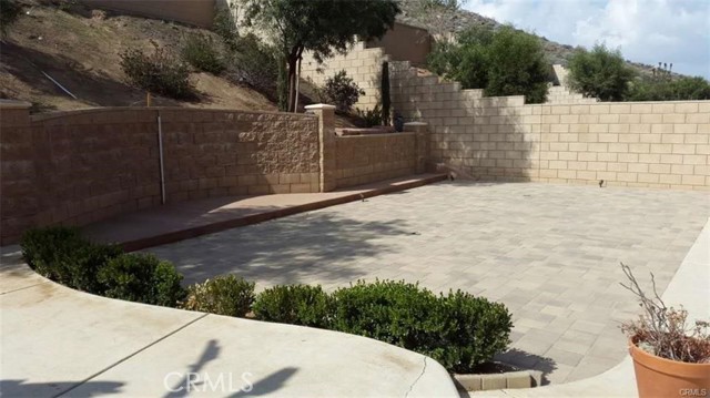 12022 Loyola Court, Fontana CA: https://media.crmls.org/medias/2b7ab506-2601-4232-a494-df4825f9acab.jpg